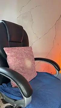 XXX chat uživo modela NiickyJones