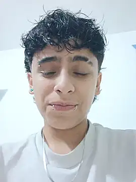 Chat +18 de LatinHeatX22 ao vivo
