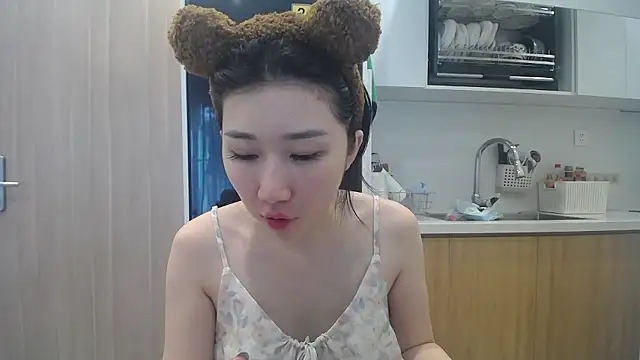 Chatroom XXX en direct de Asiagirll