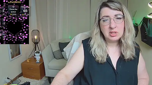 Chat +18 de KKMimiKK ao vivo