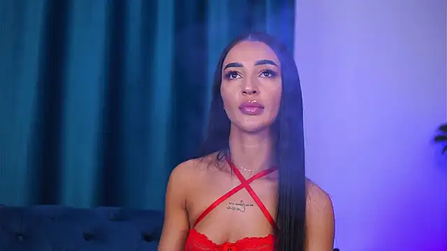 DeniseDevilles Adlı Modelin Canlı XXX Sohbeti