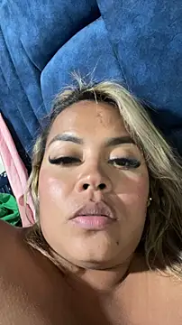 Chatroom XXX en direct de EmilyDuran_