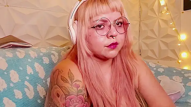 Satyn_doll Adlı Modelin Web Kamerası Şovu