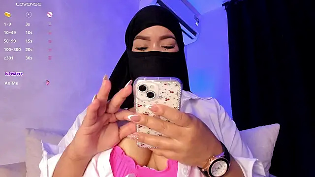 Czat XXX na żywo – thaira_aly