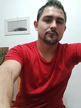 Bradd_32 在線直播表演