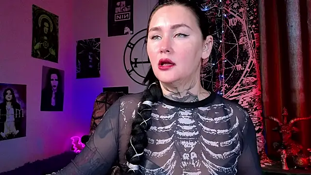 Czat XXX na żywo – Emmybrightj_