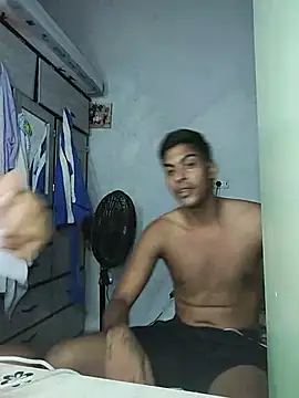 Show modela hot_latinox na web-kameri
