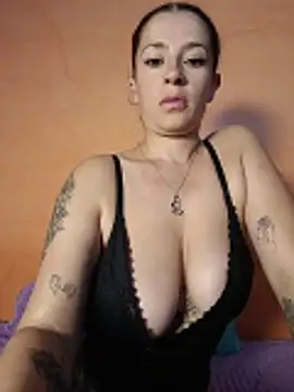 KiaraEvans2 Live XXX-chat