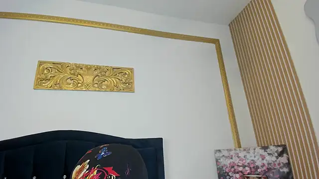 Chat +18 de Inaya_Khalifa ao vivo