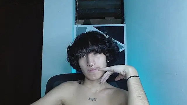 XXX chat uživo modela littlextreme