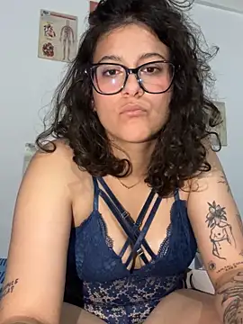 Chat +18 de LiaxxKarla ao vivo