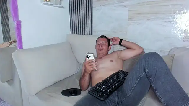 dylan_viper Show in webcam
