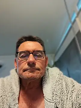 phil_truck_exhib's Webcam Show