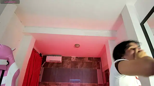 angel_hass18's Live XXX Chat