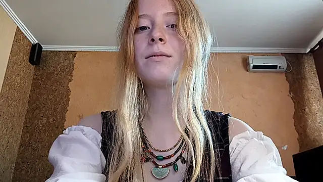KateVibe_01 Adlı Modelin Canlı XXX Sohbeti