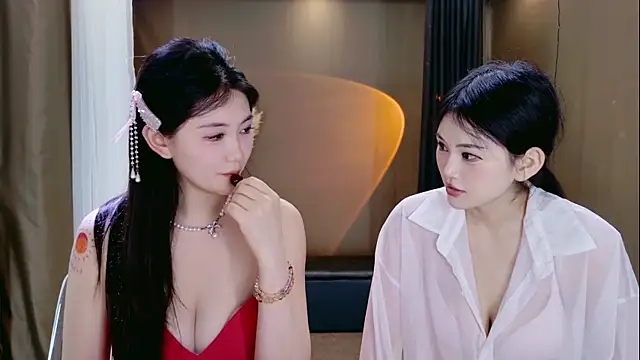 Banana-Milk69 Adlı Modelin Canlı XXX Sohbeti
