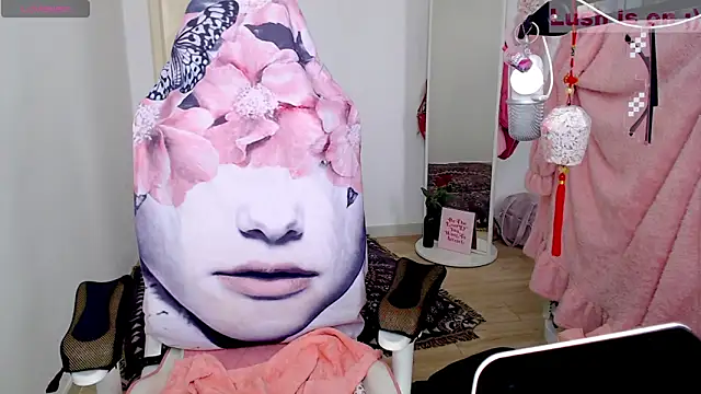 MyAsianWaifu Adlı Modelin Canlı XXX Sohbeti