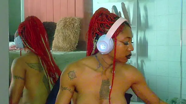 DaniaMarcell's Live XXX Chat