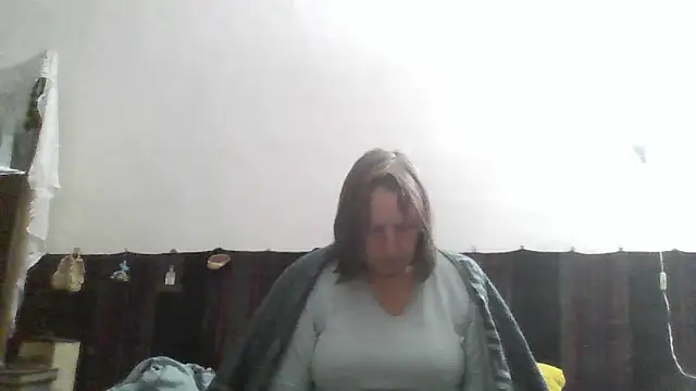 AnnaLive570's Webcam Show
