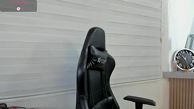 XXX chat uživo modela Rick_Adams