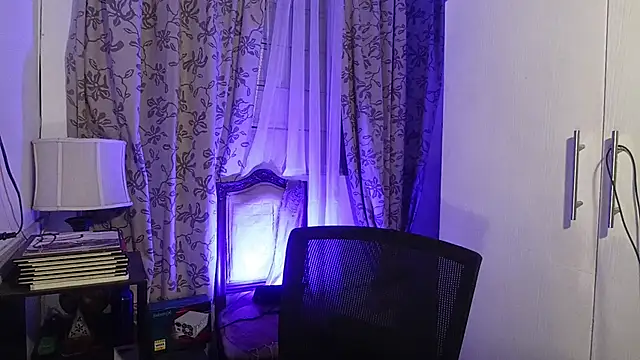 MatBrussel Adlı Modelin Canlı XXX Sohbeti