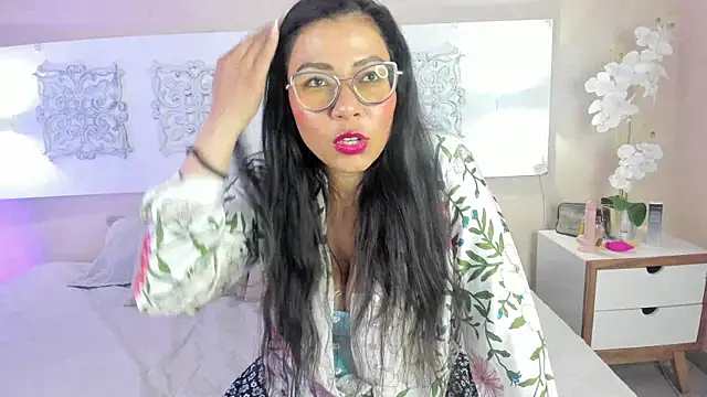 Chat +18 de anastasiagreymist_ ao vivo