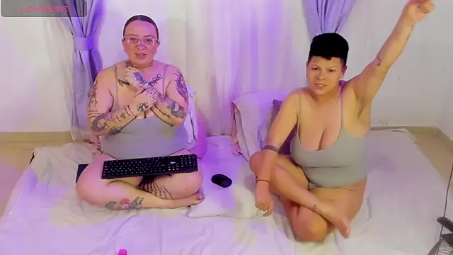 MiaYMolly Live XXX-Chat