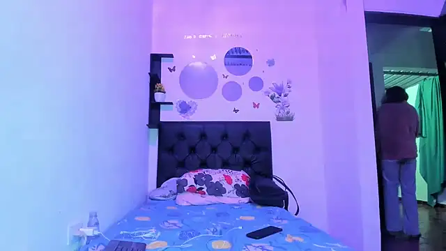 Chat +18 de sapphire_brown20 ao vivo