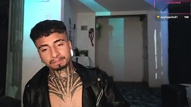 JuanCamiilo_66 Live XXX-Chat