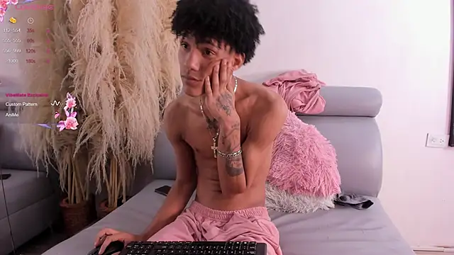 NoahBull19 – Naživo XXX chat