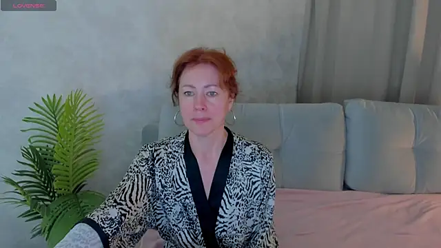 LeticiaRomano Live XXX-Chat