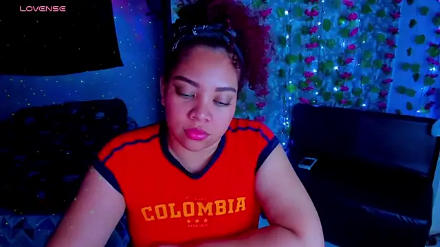 Chat +18 de AngelaCoffee ao vivo