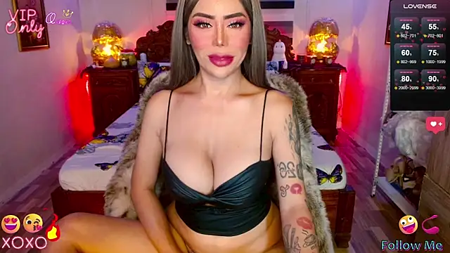 _QueenGoddess_ Show in webcam
