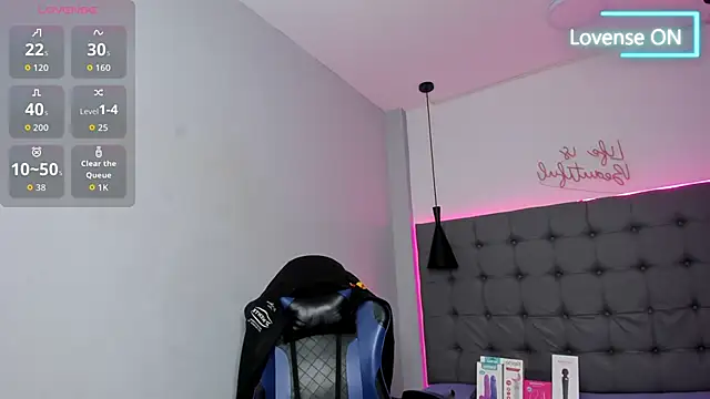 scarletcherry18 live XXX chat