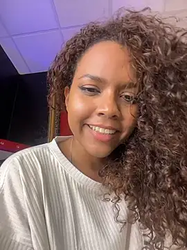 دردشة CurlyOopsieXXX الجنسية المباشرة