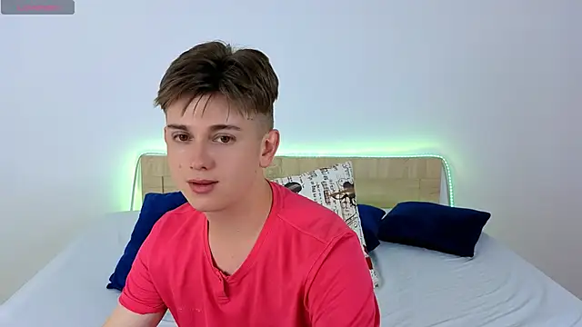 Miless_Cooper webkamerás műsora