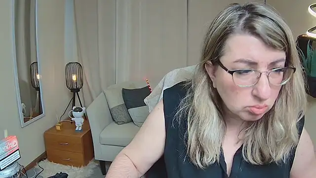 KKMimiKK 라이브 XXX 채팅
