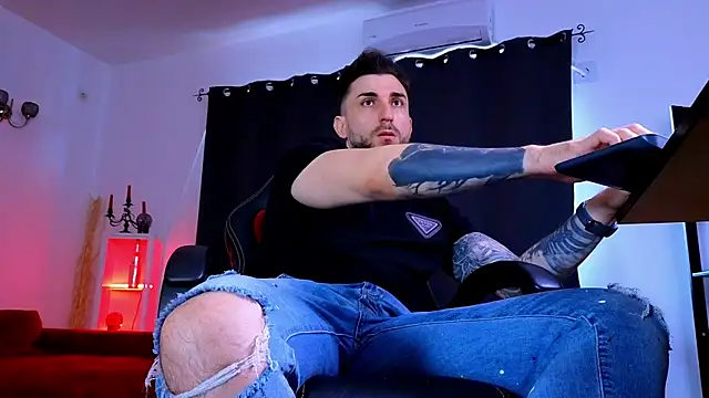 Онлайн чат XXX MightyAaron66