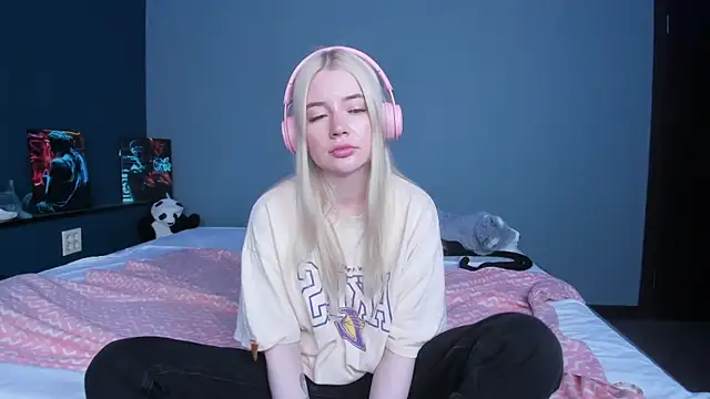 Lillie_Berry Adlı Modelin Canlı XXX Sohbeti