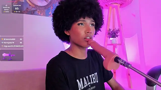 Webkamerová show NaomiSaenz_