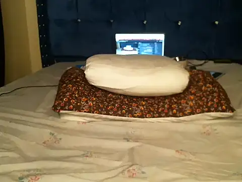 bubblingbutt_divan Live XXX chat