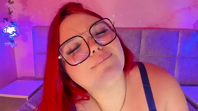 Lushi_Love Chat XXX in diretta