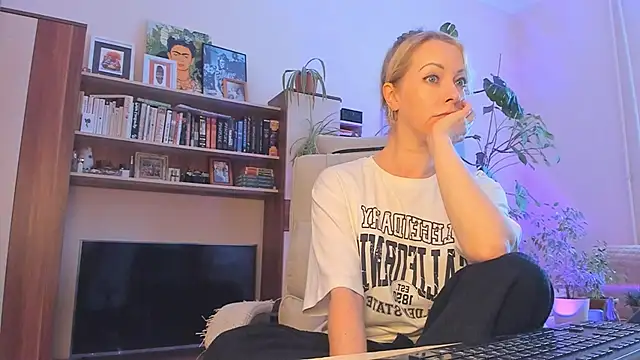 LylithSkye – Naživo XXX chat