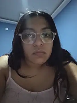 Yaque_24Lz Chat XXX in diretta