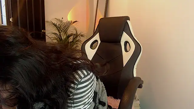 Chat XXX ao vivo de Asaray_T