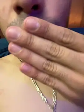 TuPapiChulo2026's Live XXX Chat