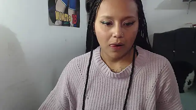 XXX chat uživo modela SWEETT_CORY