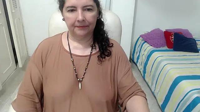 leonela_69のライブXXXチャット