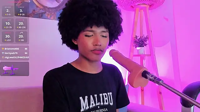 عرض كام NaomiSaenz_