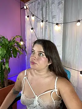 Chat XXX ao vivo de Lia_little18